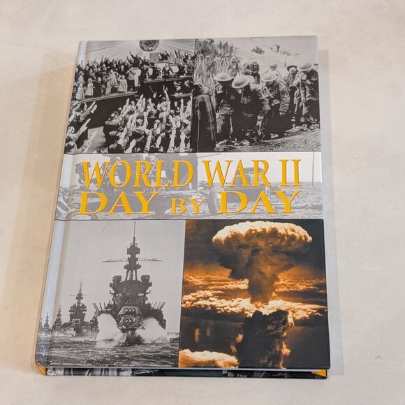 World War II Day by Day Hardback - 2004 by Alex Hook - Picture 1 of 5
